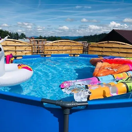 Vakantiehuis Drewniany Domek Na Wierchu Bukowiny Z Jacuzzi